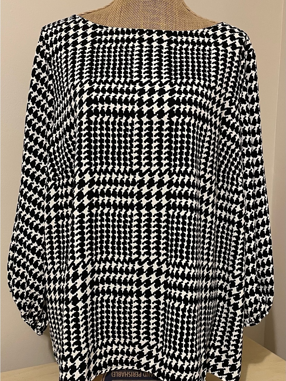 Talbots 2X petite Black & White Houndstooth Blouse